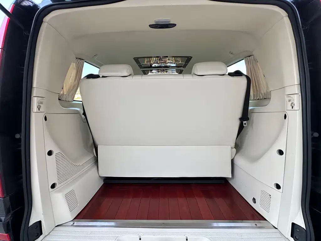 Mercedes-Benz Vito — миниатюра 12