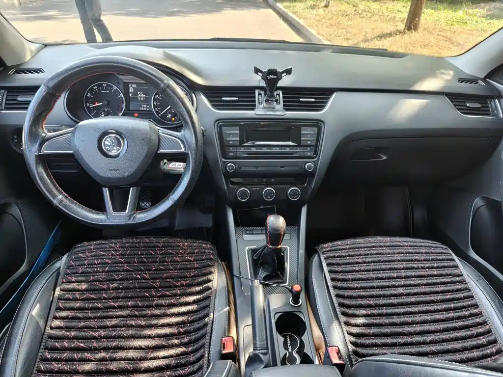 Skoda Octavia — миниатюра 14