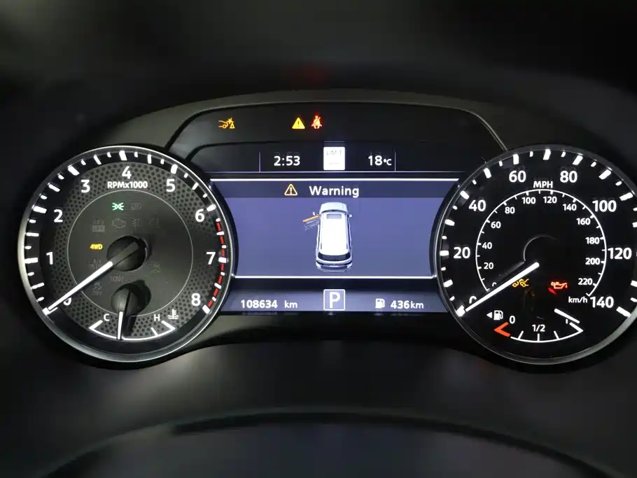 Nissan Patrol — миниатюра 5