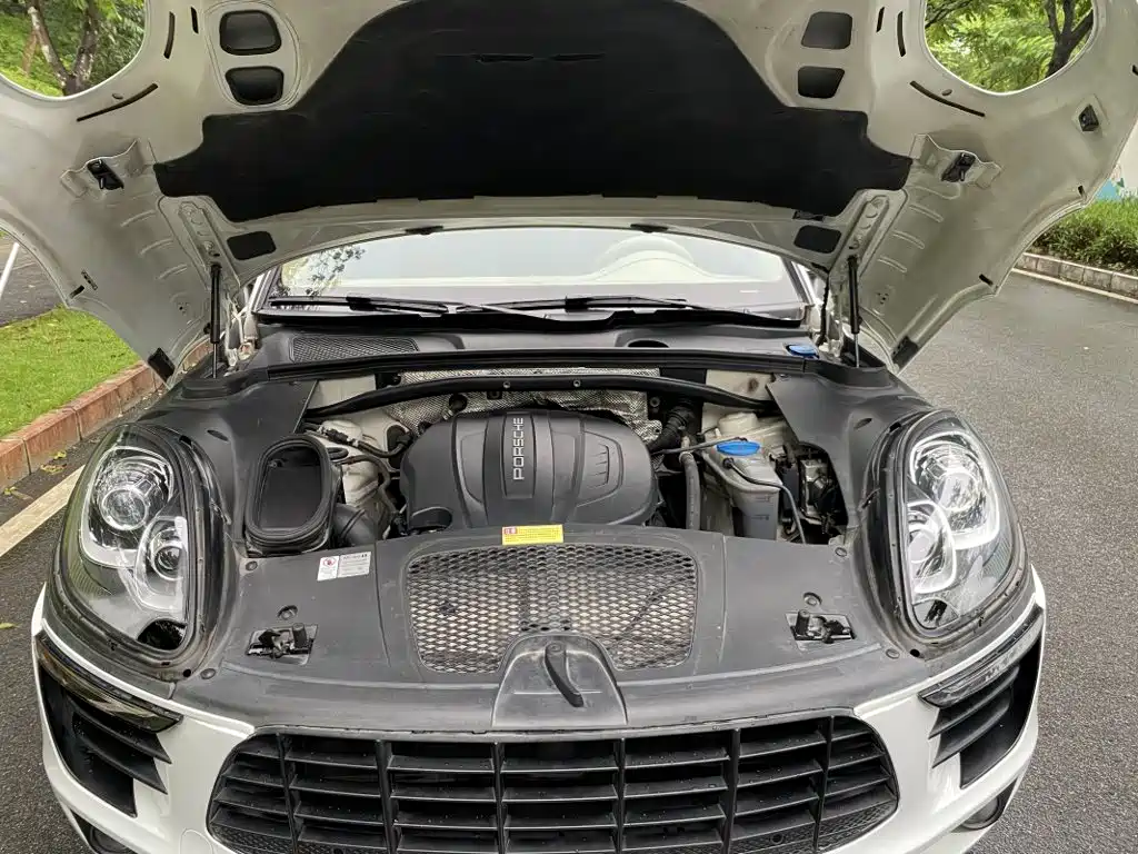 Porsche Macan — миниатюра 16