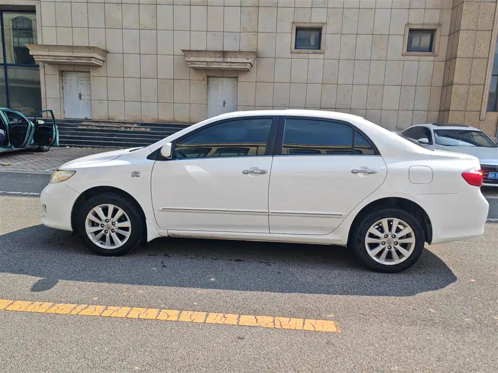 Toyota Corolla — миниатюра 11