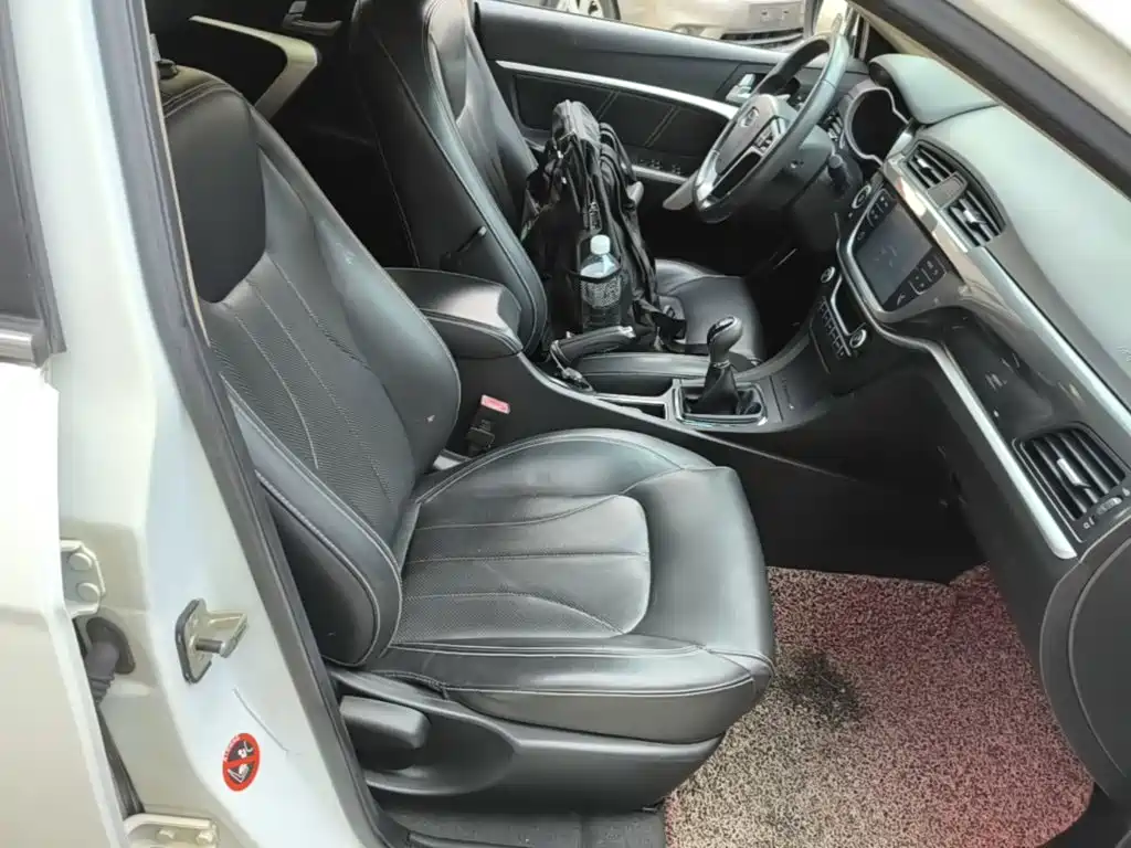 Geely Emgrand — миниатюра 25