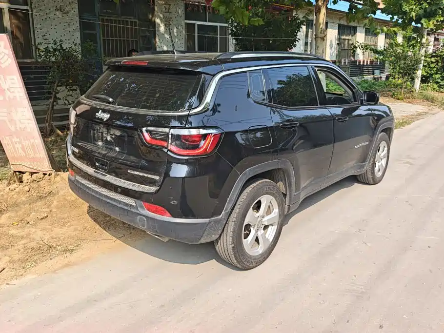 Jeep Compass — миниатюра 3