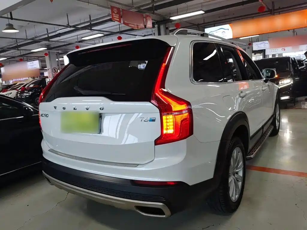 Volvo XC90 — миниатюра 7