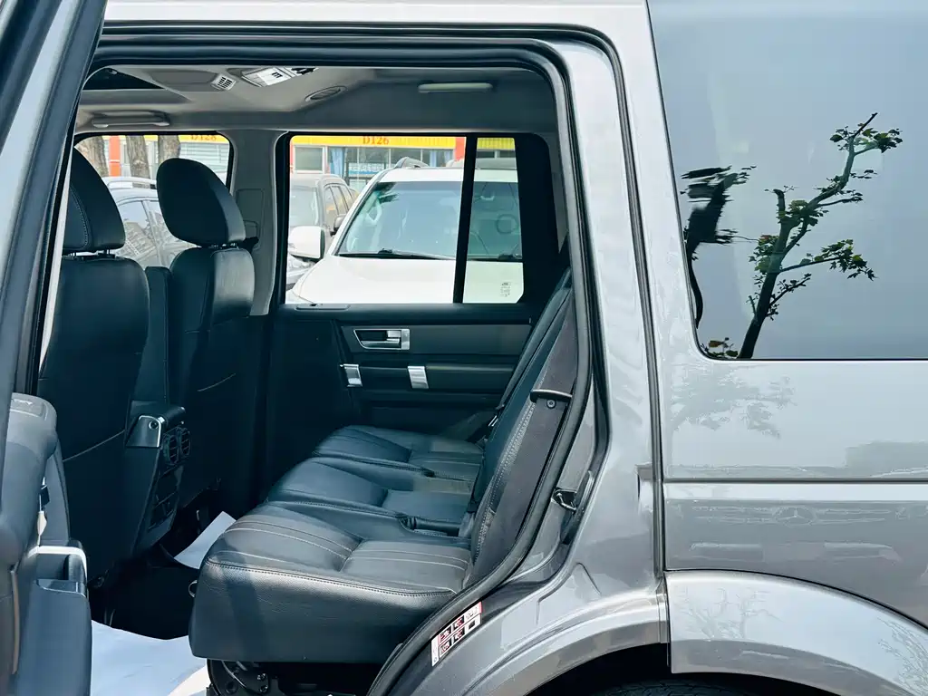 Land Rover Discovery 2016 3.0 SC V6 HSE