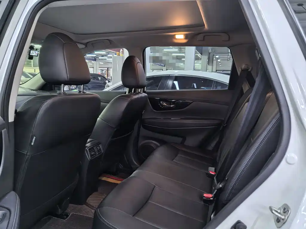 Nissan X-Trail — миниатюра 12