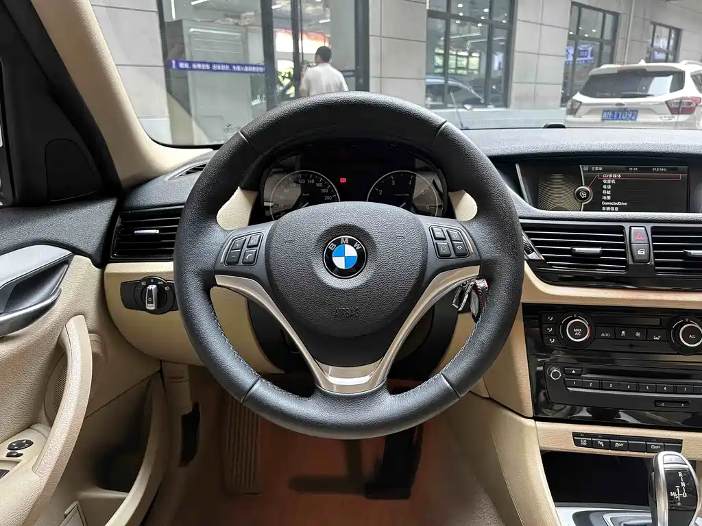 BMW X1 — миниатюра 8