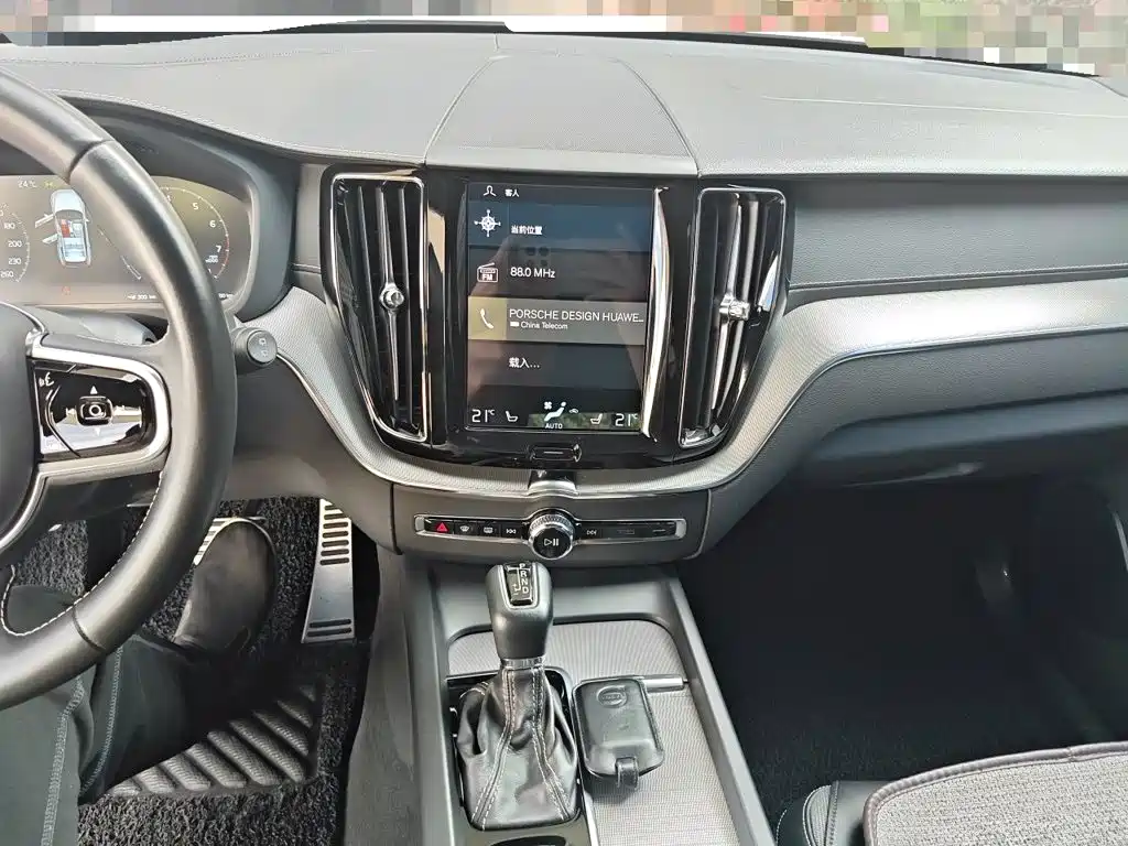 Volvo XC60 — миниатюра 6