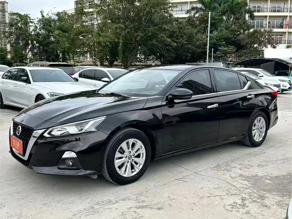 Nissan Teana 2022