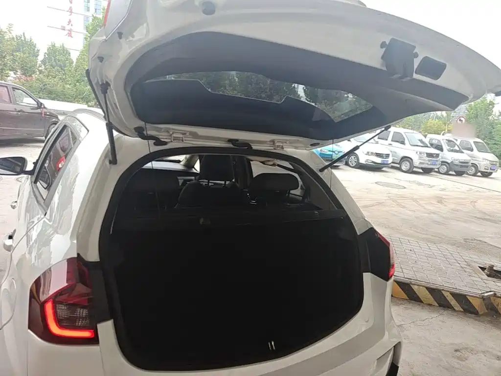 Geely Vision X3 — миниатюра 19