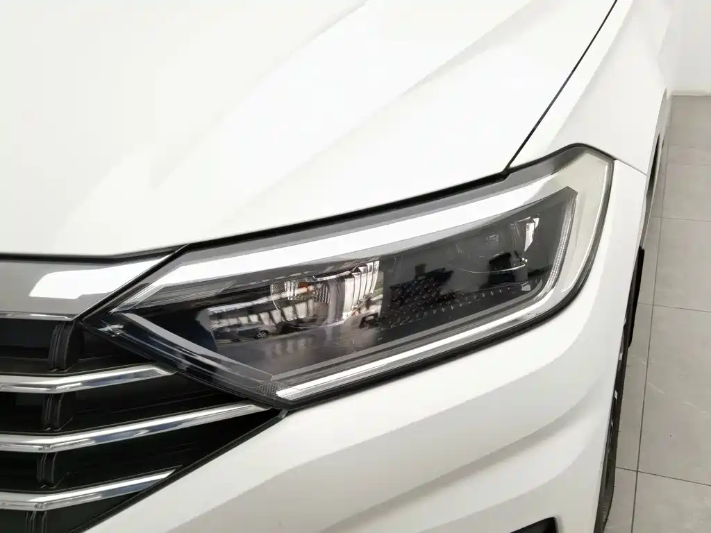 Volkswagen Sagitar — миниатюра 7