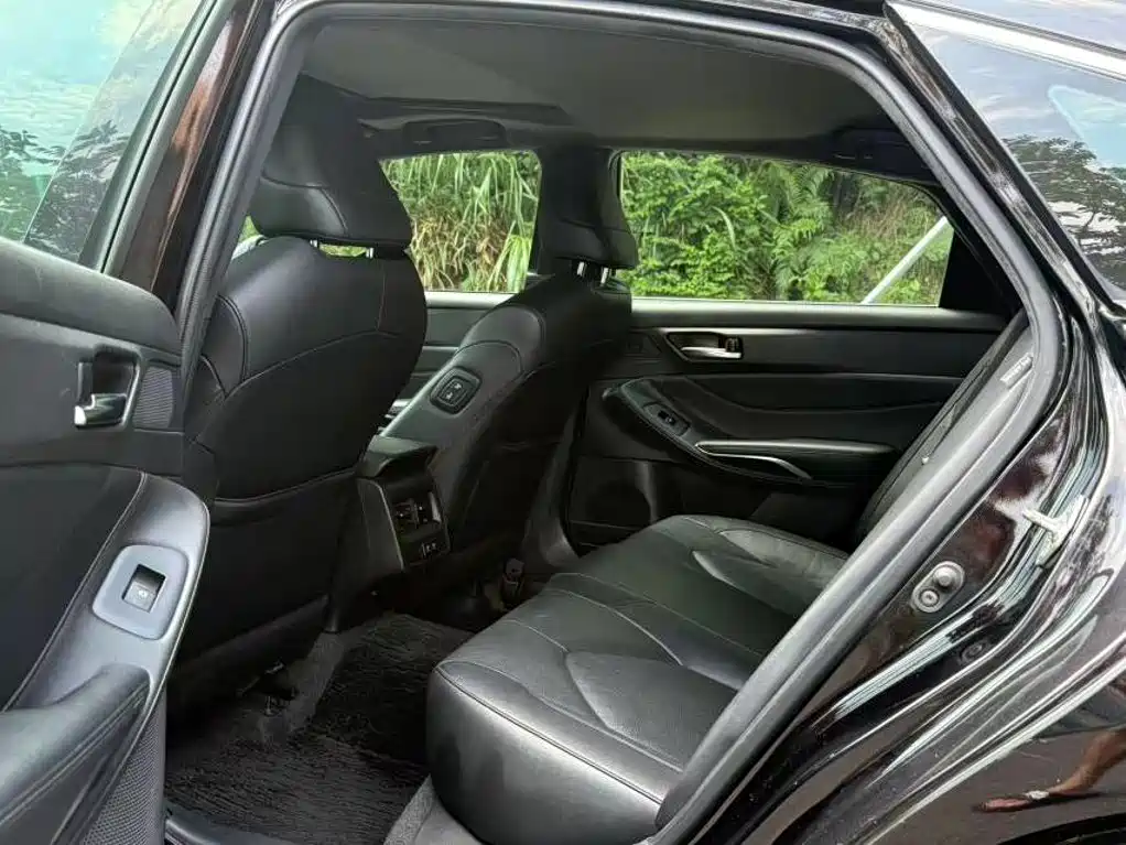 Toyota Avalon — миниатюра 8