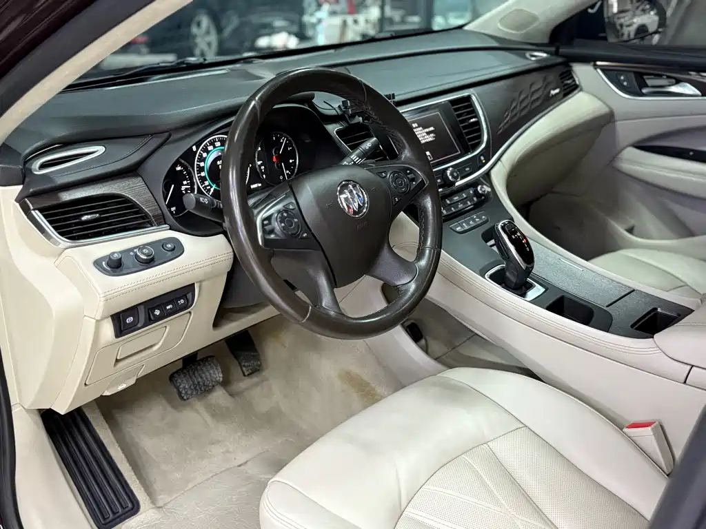 Buick LaCrosse — миниатюра 11