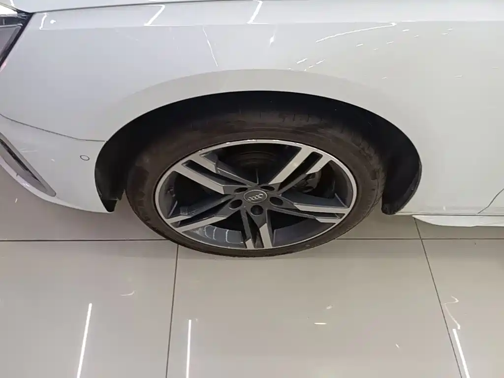 Audi A4L — миниатюра 23