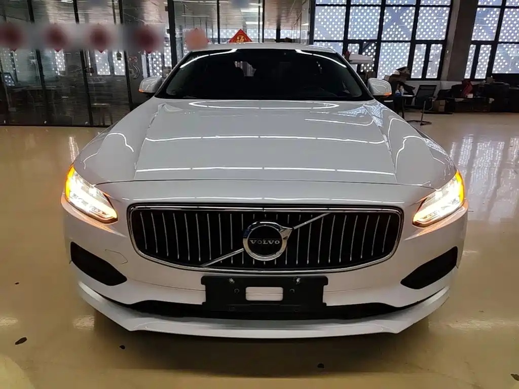Volvo S90 — миниатюра 3