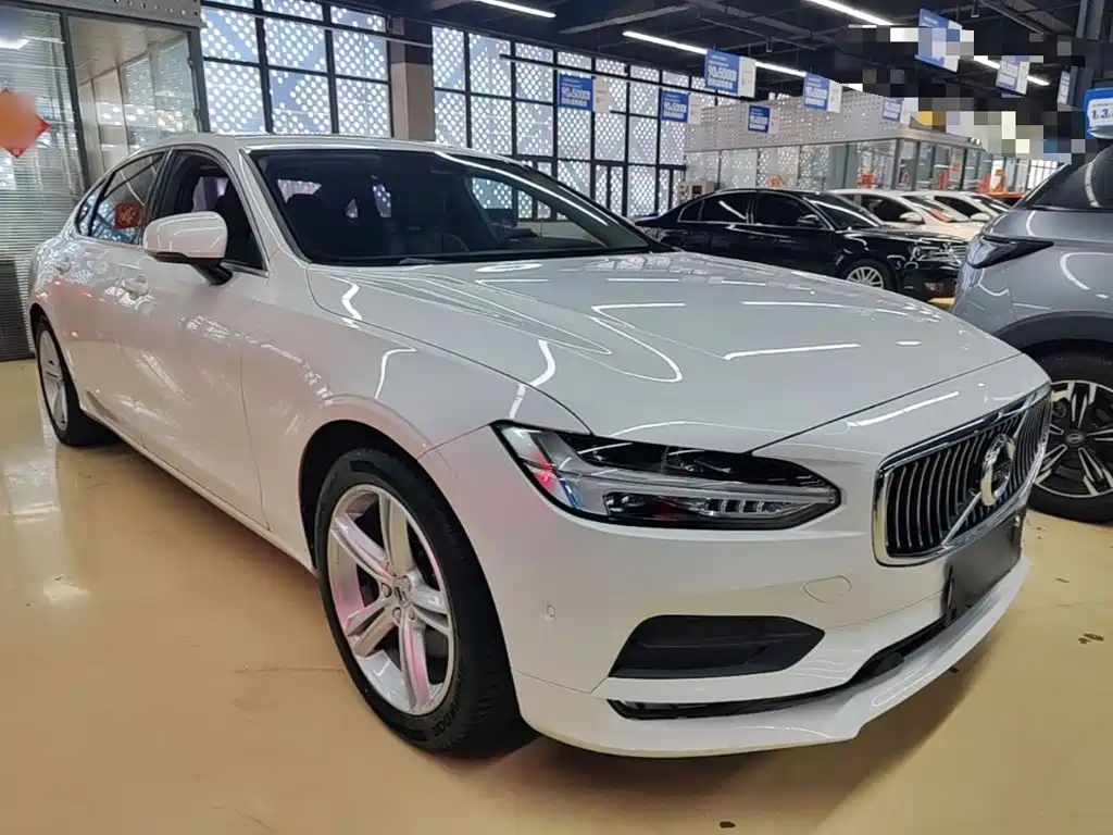 Volvo S90 — миниатюра 4