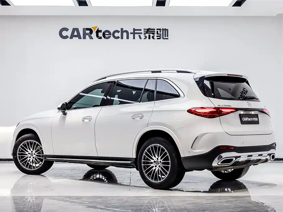 Mercedes-Benz GLC 2023 GLC 260 L 4MATIC 5 мест