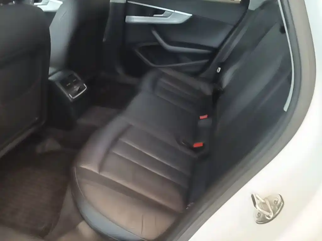Audi A4L — миниатюра 17