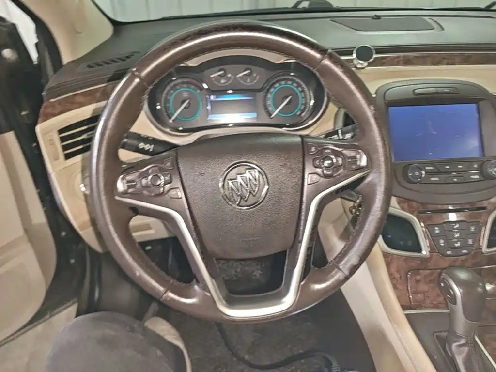 Buick LaCrosse — миниатюра 11