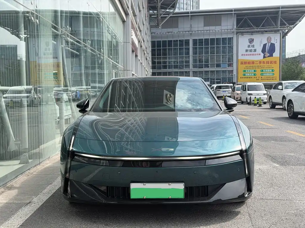XPeng P7 — миниатюра 2