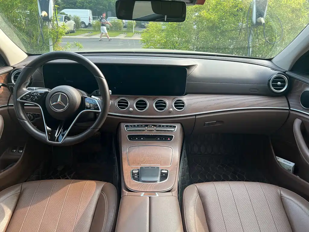 Mercedes-Benz E-Class New Energy — миниатюра 17