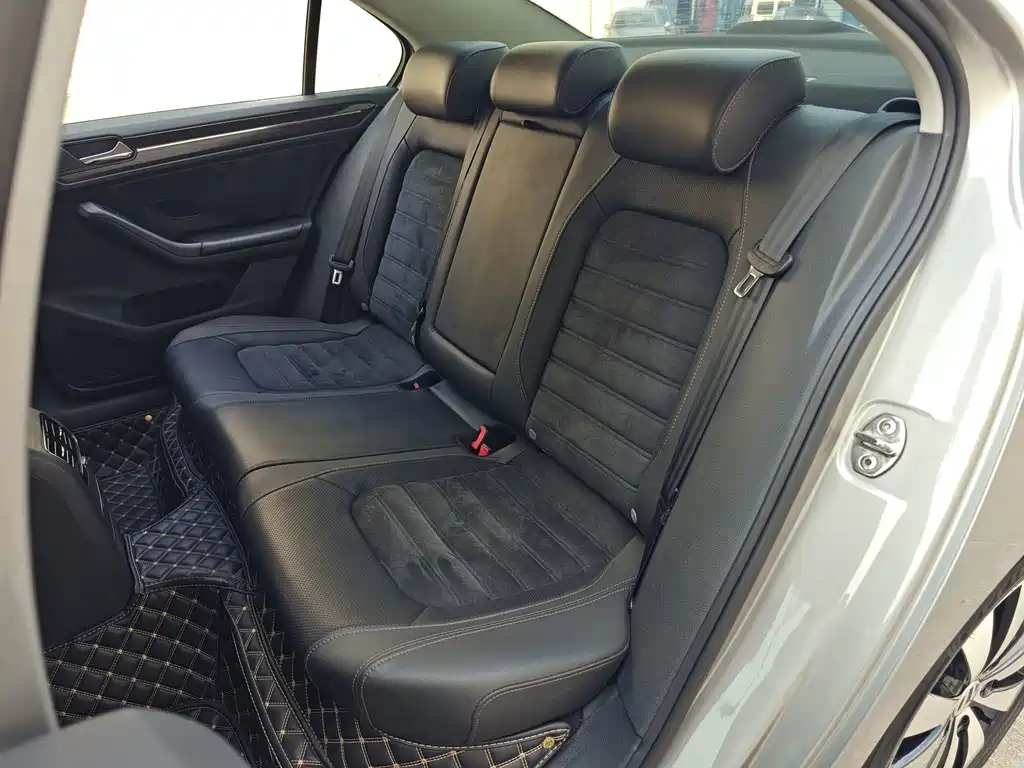 Volkswagen Sagitar — миниатюра 14