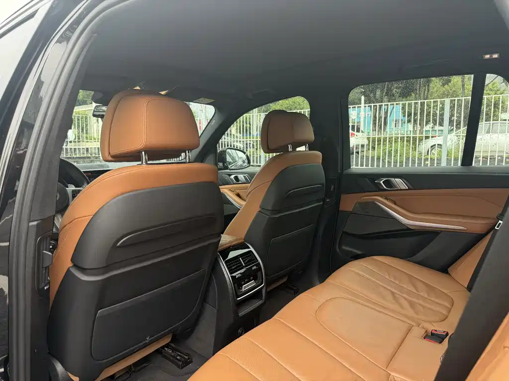 BMW X5 (Import) — миниатюра 11