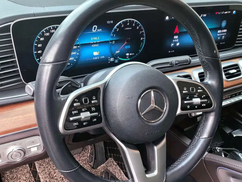 Mercedes-Benz GLE New Energy — миниатюра 8