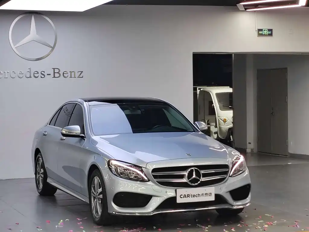 Mercedes-Benz C-Class — миниатюра 2