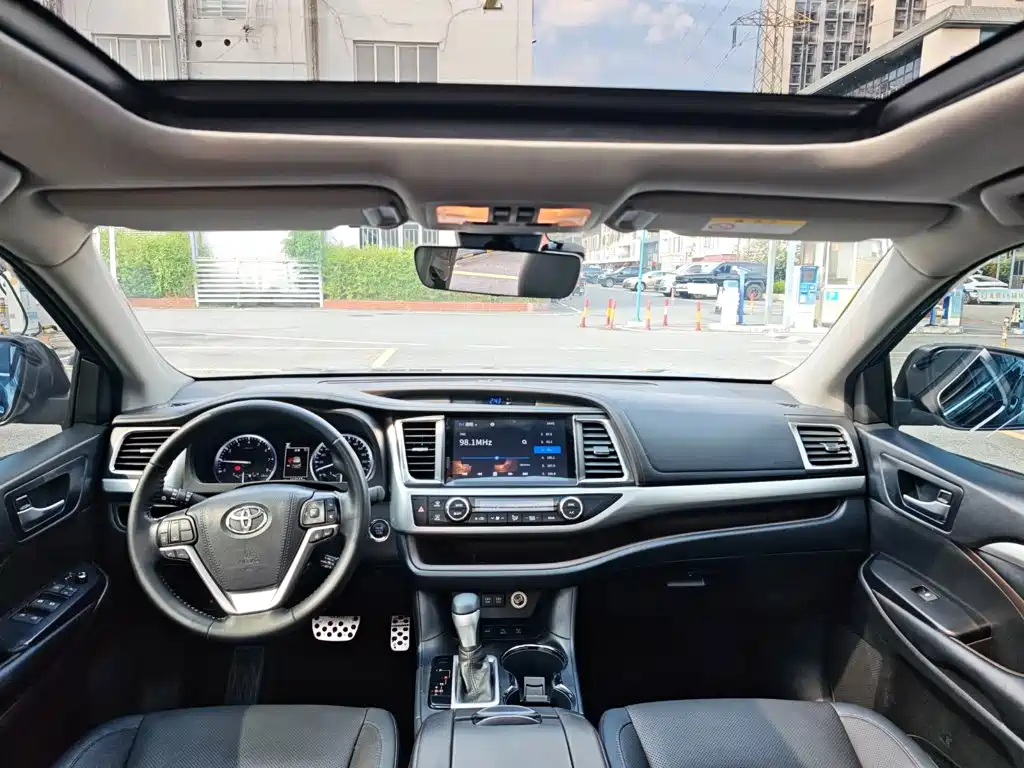 Toyota Highlander — миниатюра 19
