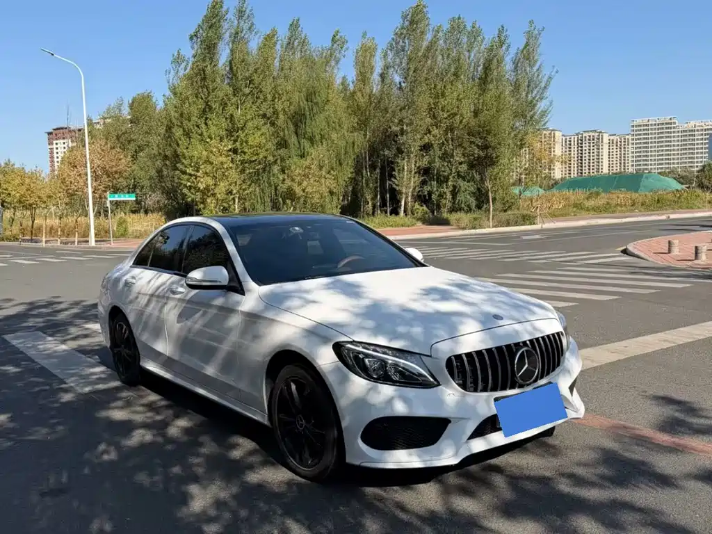Mercedes-Benz C-Class — миниатюра 3