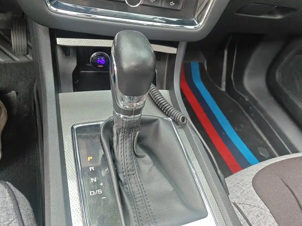 Roewe i6 Classic — миниатюра 15