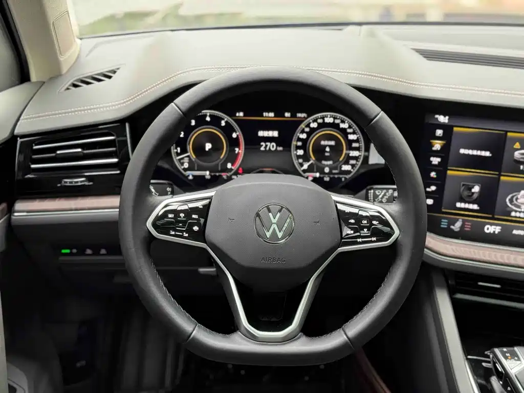 Volkswagen Touareg 2023 3.0TSI Sport