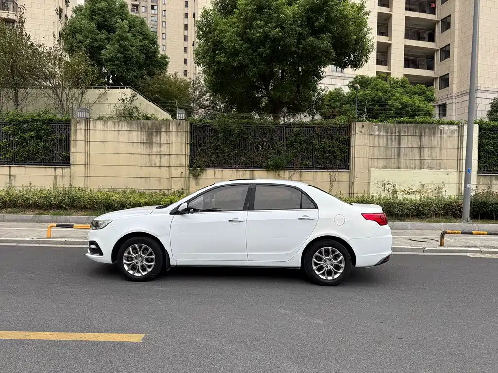Geely Vision — миниатюра 4