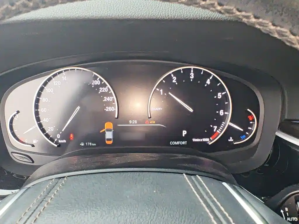 BMW 5 Series — миниатюра 4