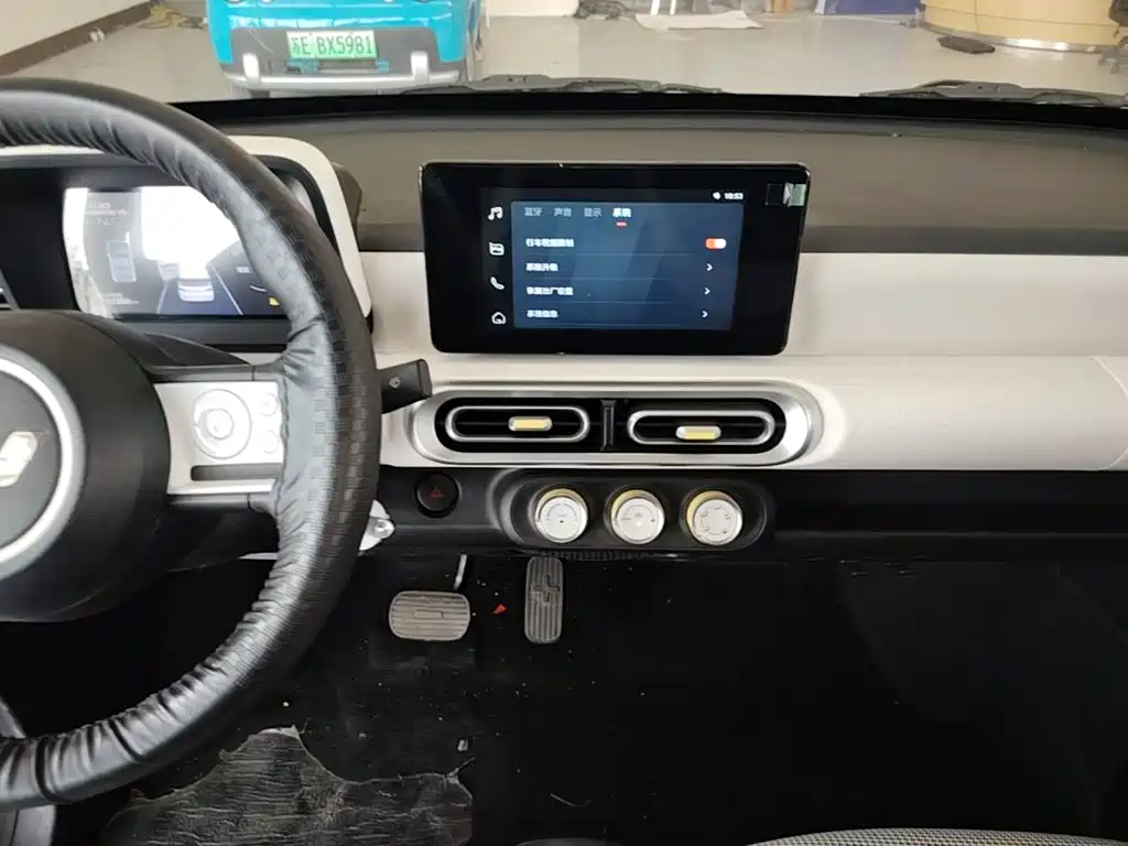 Wuling MINIEV — миниатюра 13