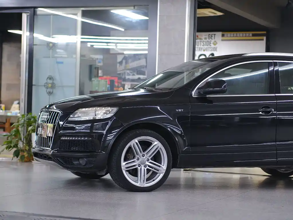 Audi Q7 — миниатюра 7