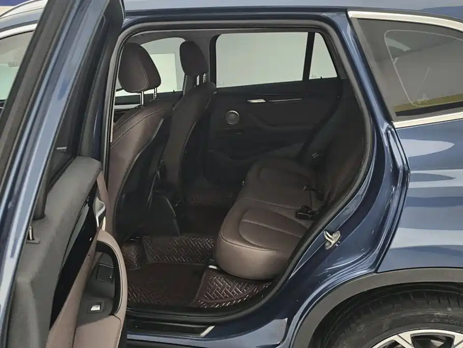 BMW X1 — миниатюра 11