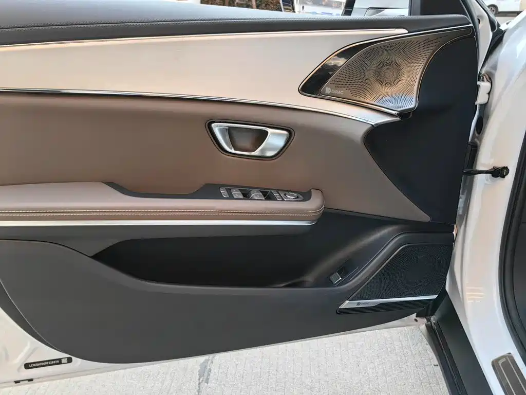 BYD Han — миниатюра 12