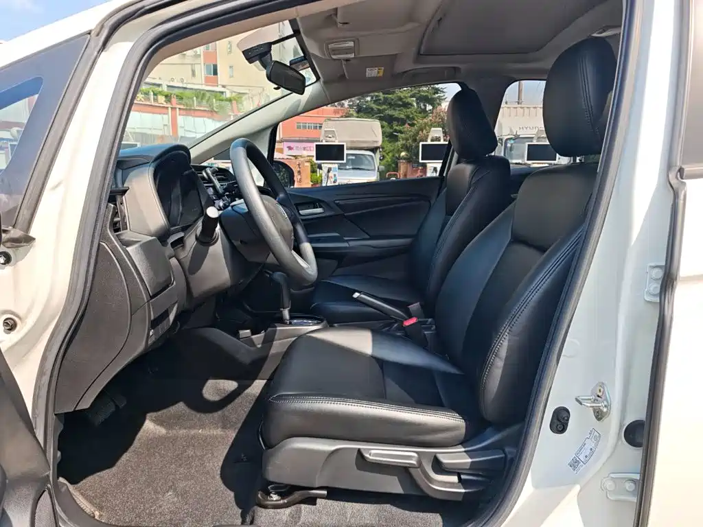 Honda Fit — миниатюра 11
