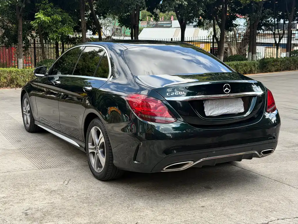 Mercedes-Benz C-Class — миниатюра 4