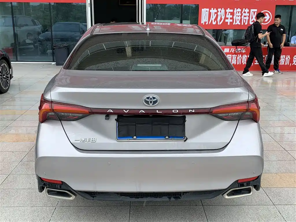 Toyota Avalon — миниатюра 7
