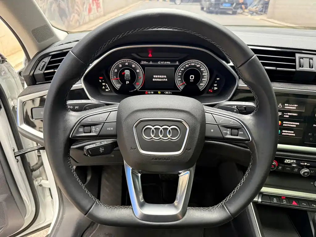 Audi Q3 — миниатюра 11