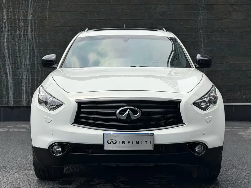 Infiniti QX70 — миниатюра 2
