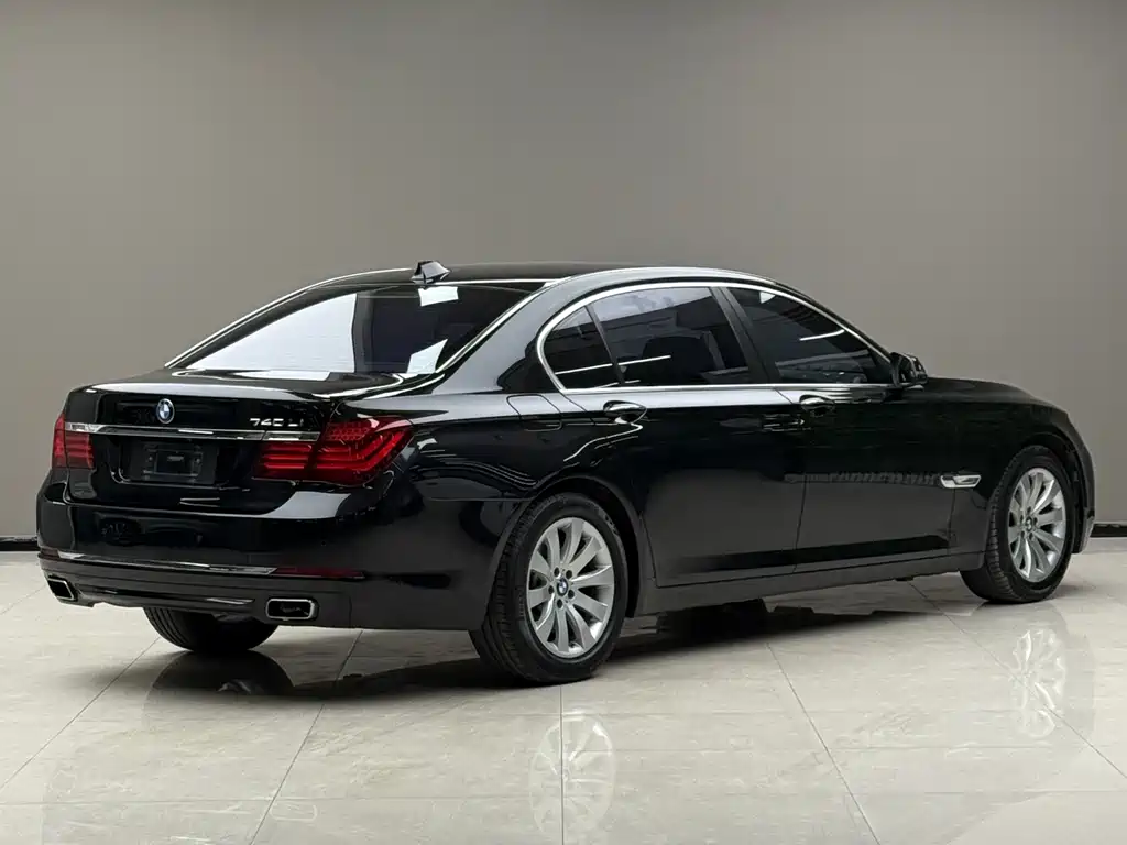 BMW 7 Series 7 2013 740Li Lead