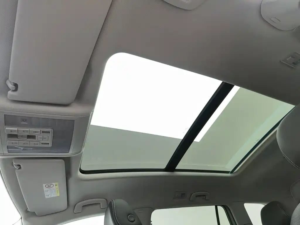 Volkswagen Teramont — миниатюра 14