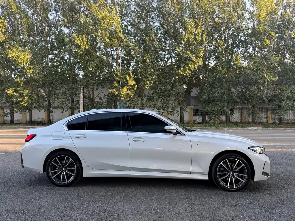 BMW 3 Series — миниатюра 4