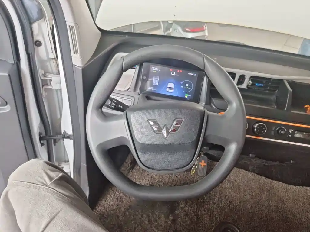 Wuling MINIEV — миниатюра 11