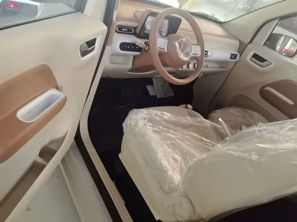 Wuling MINIEV — миниатюра 16