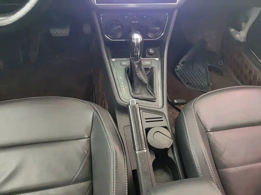 Volkswagen Lavida — миниатюра 14